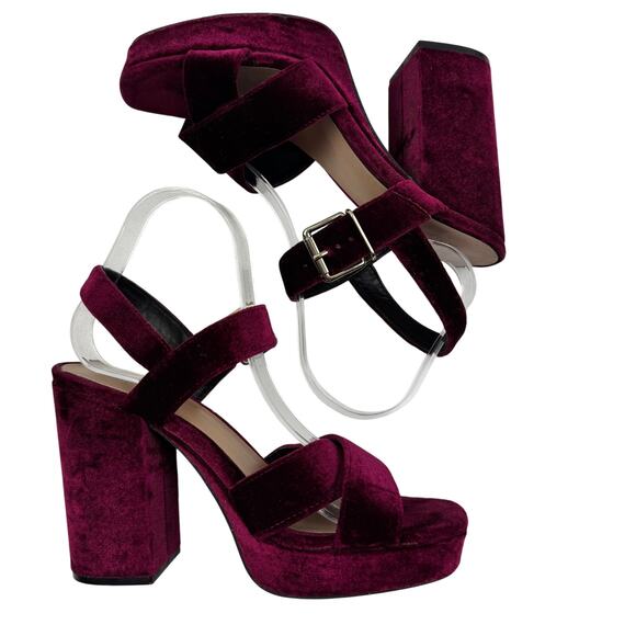 Mossimo Vintage Velvet  Strappy Goth Platform Block Heels Women's Size 8 - Picture 4 of 9